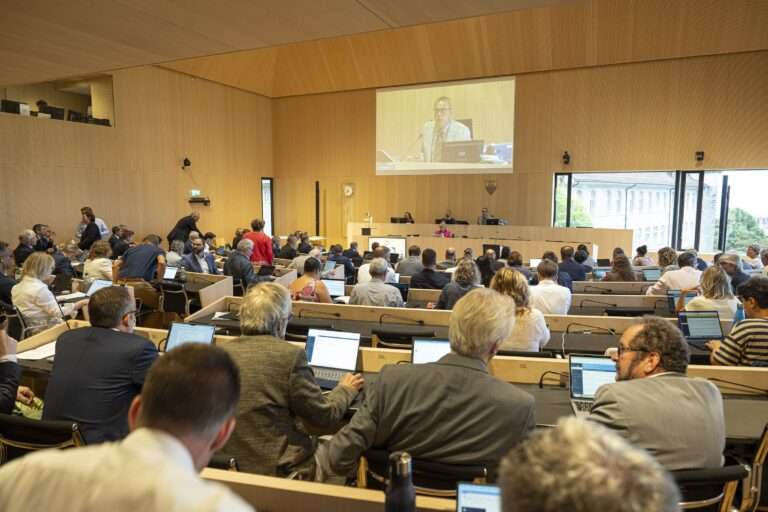 Vaud : moins d’impôts après le référendum, mais où trouver l’argent ? Séance du Grand Conseil vaudois (c) Canton de Vaud / ARC Jean-Bernard Sieber