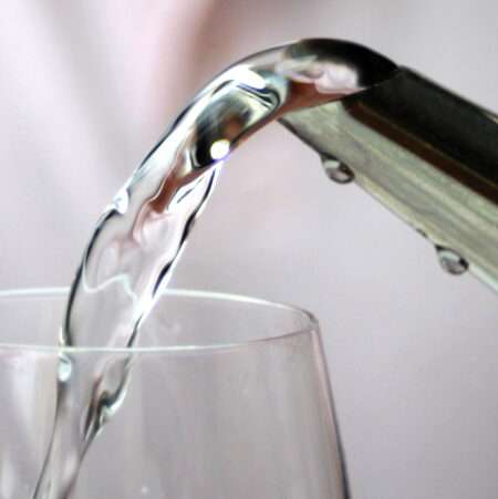 La questione acqua in Francia, La situation de l’eau en France (c) CC BY-SA 2.0, jenny downing - glass half-full, Wikimedia Commons