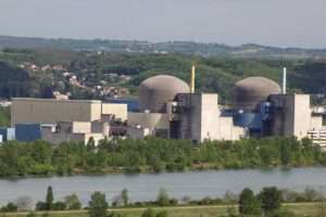 La centrale nucléaire de Saint-Alban en Isère (c) CC BY SA 4_0 Pilat Oueb Wikimedia Commons