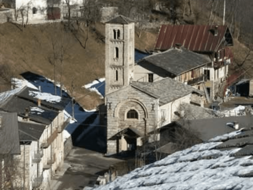 La chiesa Sancto Lucio di Coumboscuro (c) Coumboscuro Centre Prouvençal