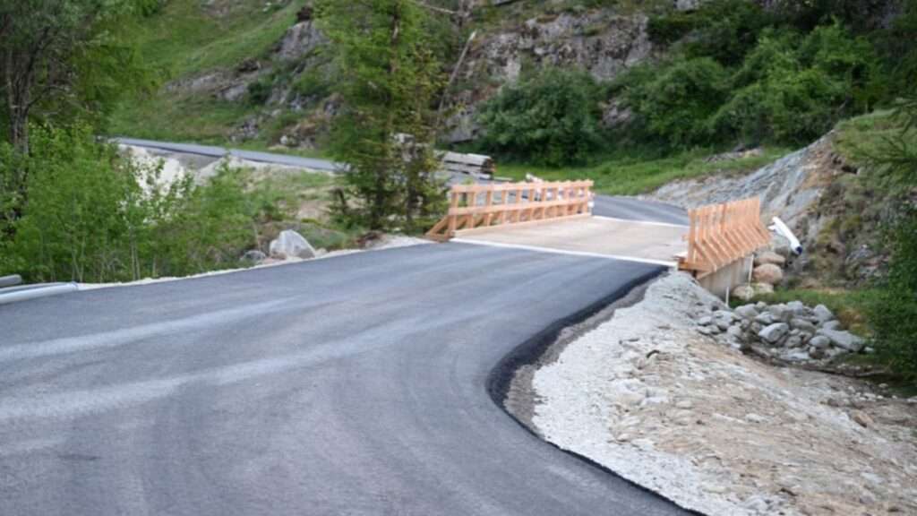 La route provisoire en reconstruction près de Blatten (c) État et Canton du Valais