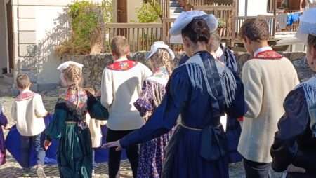 La Fête internationale des patoisants en 2026, au pont romain de Pont Sain Martin (c) Nos Alpes