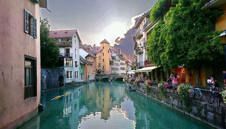 Annecy, la “Venezia delle Alpi”, Annecy, la « Venise des Alpes » (c) CC BY-SA 3.0, Tiia Monto, Wikimedia Commons
